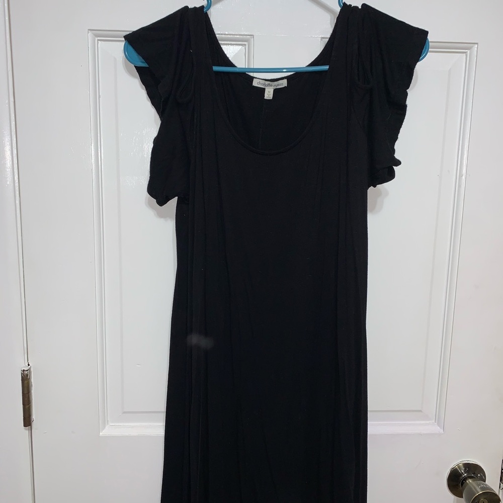 Mid-long black dress